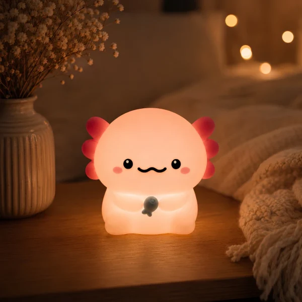 Axolotl lampa na nocnom stoliku v detskej izbe — Blumy