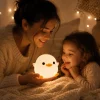 Nocna lampa pre dieta Kacka — mama a dieta v utulnej izbe Blumy