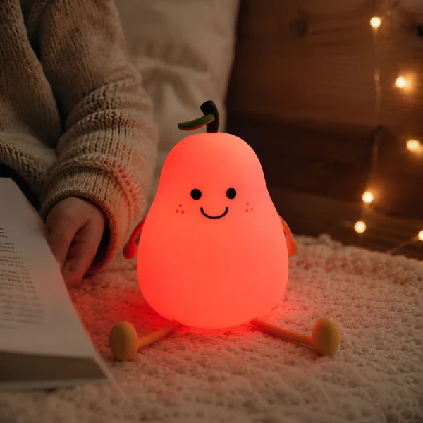 RGB lampa Hruska — cervene svetlo nocnej lampicky Blumy